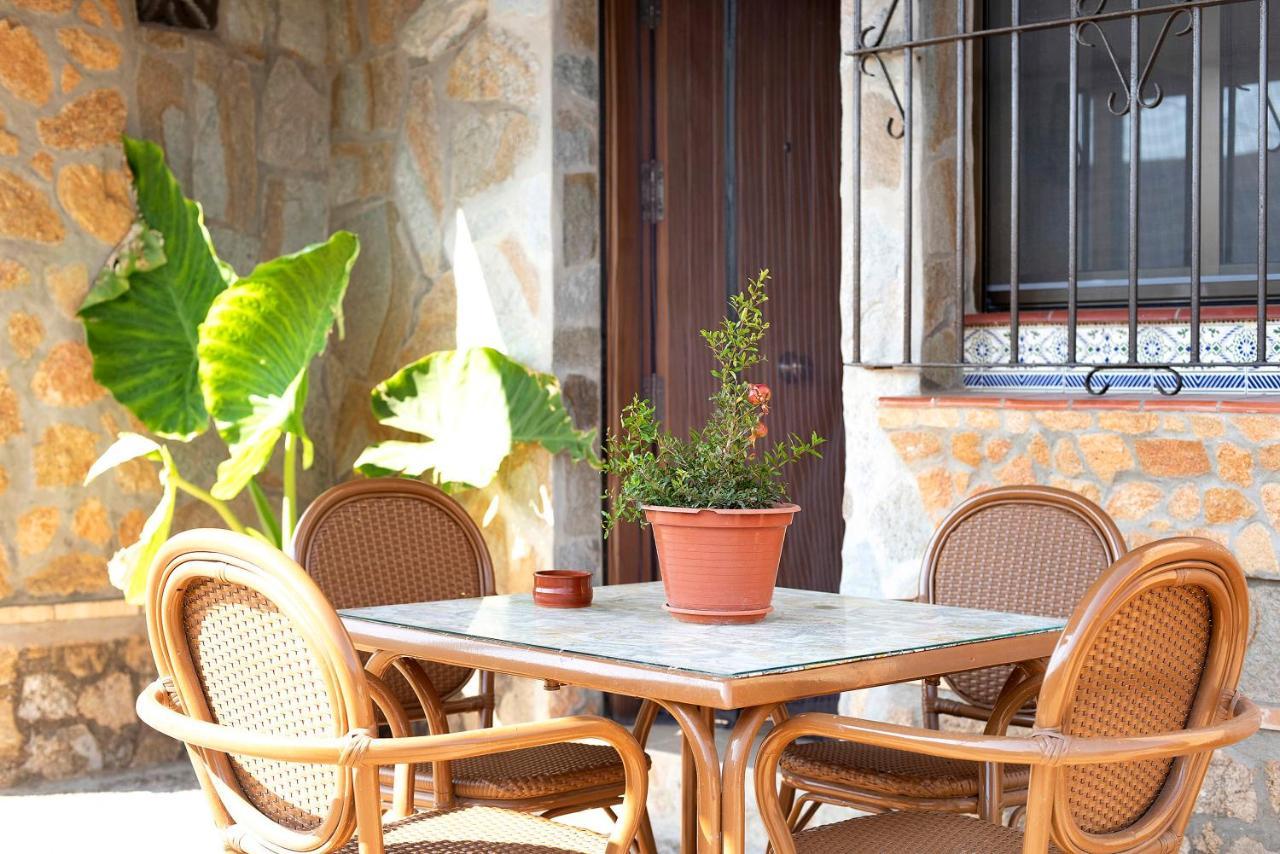 Casa Isabel Villa โกนิล เด ลาฟรอนเตรา ภายนอก รูปภาพ